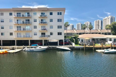 Condominio en alquiler en North Miami Beach, Florida, 1 dormitorio, 60.57 m2 № 1957578 - foto 5