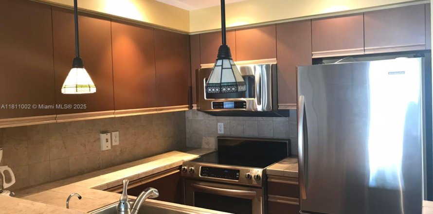Condominio en North Miami Beach, Florida, 1 dormitorio № 1957578