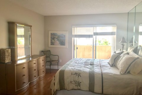Condominio en alquiler en North Miami Beach, Florida, 1 dormitorio, 60.57 m2 № 1957578 - foto 10