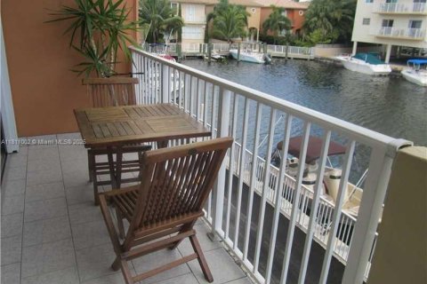 Condominio en alquiler en North Miami Beach, Florida, 1 dormitorio, 60.57 m2 № 1957578 - foto 16