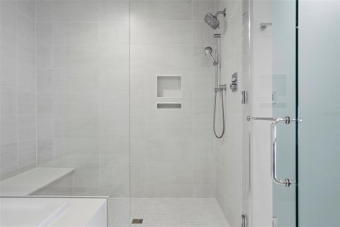 Condo in Saint Petersburg, Florida, 3 bedrooms № 2374146 - photo 19