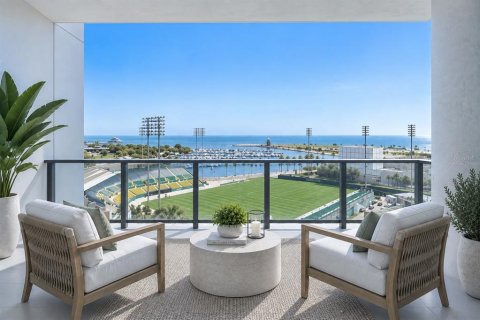 Condo in Saint Petersburg, Florida, 3 bedrooms № 2374146 - photo 2