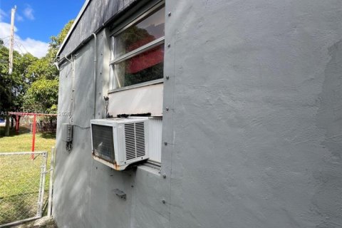 Villa ou maison à vendre à Miami, Floride: 2 chambres, 113.06 m2 № 2004957 - photo 5