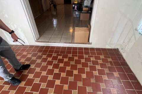 Villa ou maison à vendre à Miami, Floride: 2 chambres, 113.06 m2 № 2004957 - photo 13