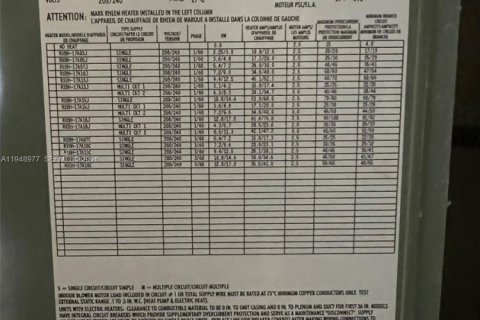 Villa ou maison à vendre à Miami, Floride: 2 chambres, 113.06 m2 № 2004957 - photo 19