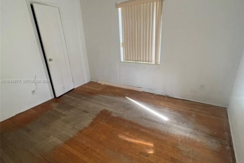 Villa ou maison à vendre à Miami, Floride: 2 chambres, 113.06 m2 № 2004957 - photo 18