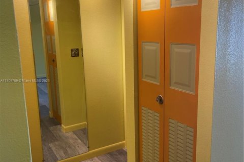 Copropriété à louer à Lauderdale Lakes, Floride: 1 chambre, 59.83 m2 № 1937075 - photo 6