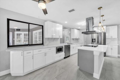 Casa en venta en Plant City, Florida, 5 dormitorios, 384.8 m2 № 1675945 - foto 16