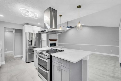 Casa en venta en Plant City, Florida, 5 dormitorios, 384.8 m2 № 1675945 - foto 17