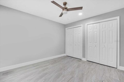 Casa en venta en Plant City, Florida, 5 dormitorios, 384.8 m2 № 1675945 - foto 26