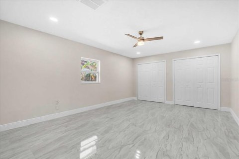 Casa en venta en Plant City, Florida, 5 dormitorios, 384.8 m2 № 1675945 - foto 20