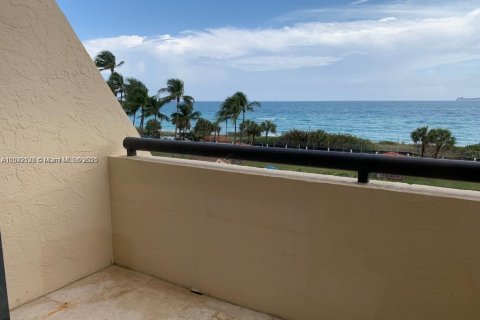 Купить кондоминиум в Майами-Бич, Флорида 2 спальни, 96.34м2, № 1986445 - фото 14