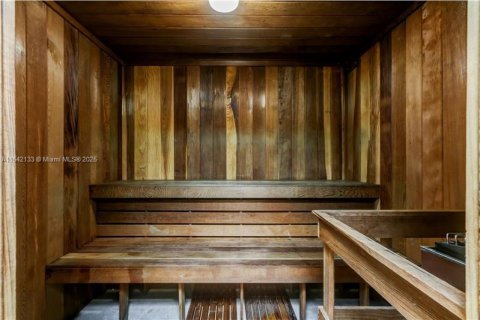 Купить кондоминиум в Майами-Бич, Флорида 2 спальни, 96.34м2, № 1986445 - фото 26