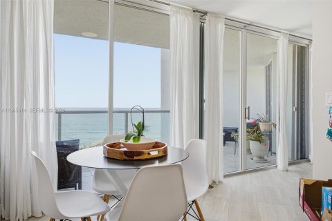 Condominio en venta en Sunny Isles Beach, Florida, 2 dormitorios, 163.51 m2 № 2027217 - foto 23