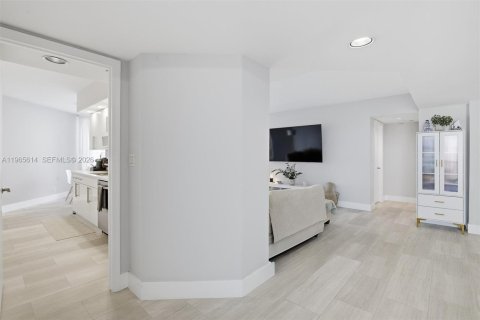 Condominio en venta en Sunny Isles Beach, Florida, 2 dormitorios, 163.51 m2 № 2027217 - foto 21