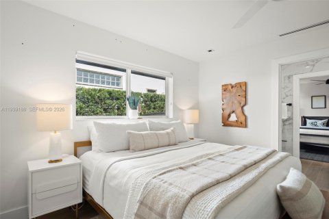 Casa en venta en Hallandale Beach, Florida, 3 dormitorios, 218.13 m2 № 1999652 - foto 23