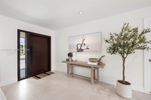 Casa en venta en Hallandale Beach, Florida, 3 dormitorios, 218.13 m2 № 1999652 - foto 8