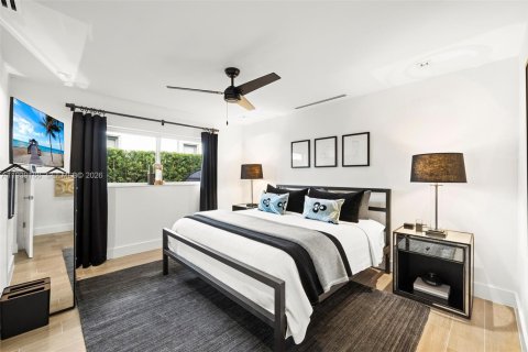 Casa en venta en Hallandale Beach, Florida, 3 dormitorios, 218.13 m2 № 1999652 - foto 19