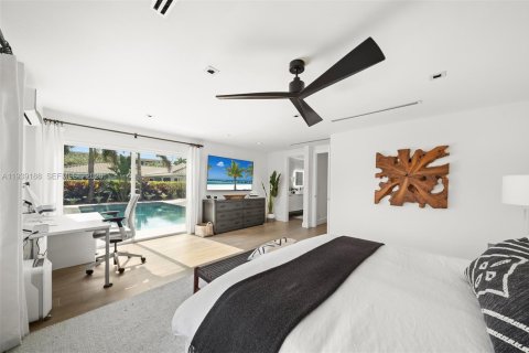 Casa en venta en Hallandale Beach, Florida, 3 dormitorios, 218.13 m2 № 1999652 - foto 16