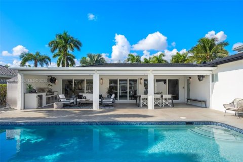 Casa en venta en Hallandale Beach, Florida, 3 dormitorios, 218.13 m2 № 1999652 - foto 30