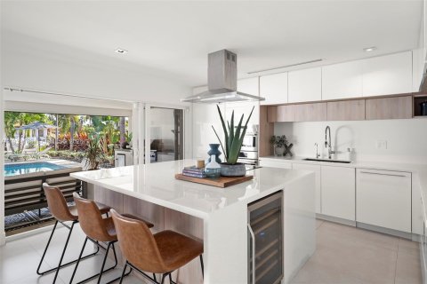 Casa en venta en Hallandale Beach, Florida, 3 dormitorios, 218.13 m2 № 1999652 - foto 11