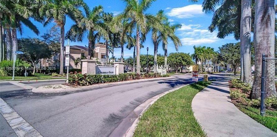 Condominio en Homestead, Florida, 3 dormitorios  № 1950568