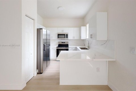 Condominio en venta en Homestead, Florida, 3 dormitorios, 110.93 m2 № 1950568 - foto 2