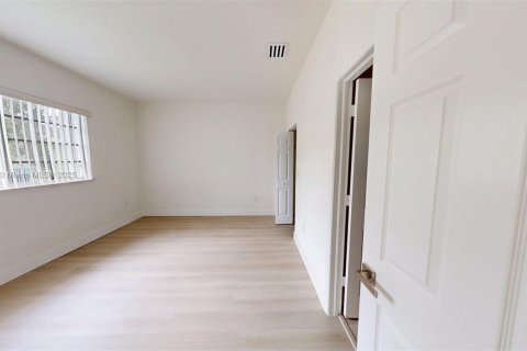 Condominio en venta en Homestead, Florida, 3 dormitorios, 110.93 m2 № 1950568 - foto 7