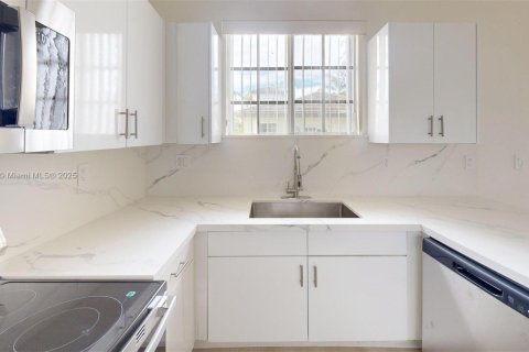 Condominio en venta en Homestead, Florida, 3 dormitorios, 110.93 m2 № 1950568 - foto 3