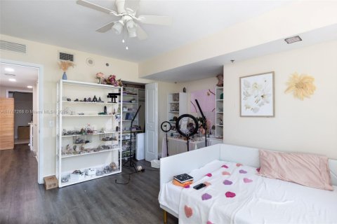 Condo in Sunrise, Florida, 2 bedrooms  № 1959382 - photo 10