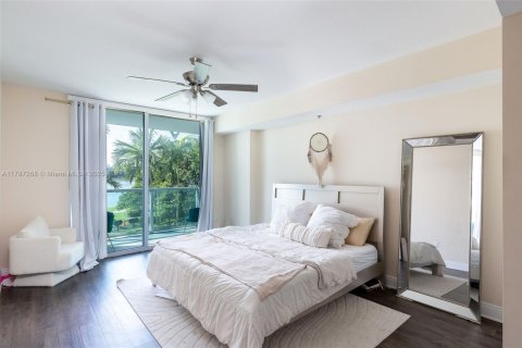 Condo in Sunrise, Florida, 2 bedrooms  № 1959382 - photo 9