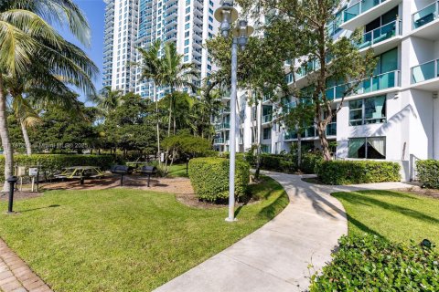 Condo in Sunrise, Florida, 2 bedrooms  № 1959382 - photo 18
