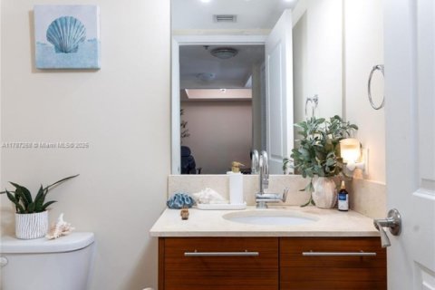 Condo in Sunrise, Florida, 2 bedrooms  № 1959382 - photo 6