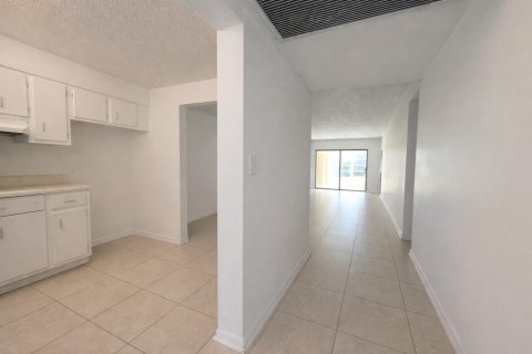 Copropriété à louer à Boca Raton, Floride: 2 chambres, 83.61 m2 № 2191937 - photo 21