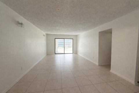 Copropriété à louer à Boca Raton, Floride: 2 chambres, 83.61 m2 № 2191937 - photo 15