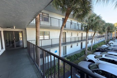Copropriété à louer à Boca Raton, Floride: 2 chambres, 83.61 m2 № 2191937 - photo 13
