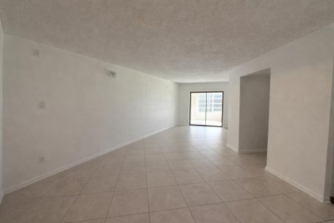 Copropriété à louer à Boca Raton, Floride: 2 chambres, 83.61 m2 № 2191937 - photo 16
