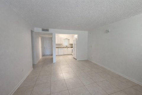 Copropriété à louer à Boca Raton, Floride: 2 chambres, 83.61 m2 № 2191937 - photo 17
