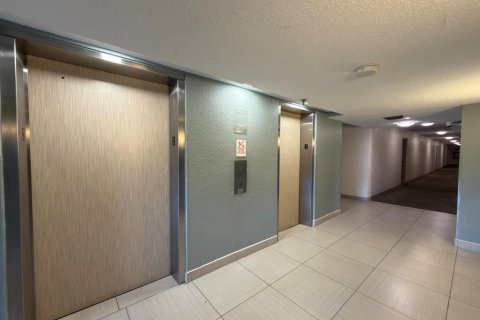 Copropriété à louer à Boca Raton, Floride: 2 chambres, 83.61 m2 № 2191937 - photo 5