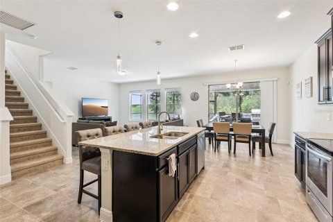 House in Davenport, Florida 5 bedrooms, 277.78 sq.m. № 1826752 - photo 10
