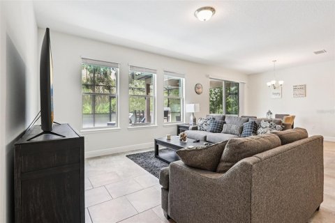 House in Davenport, Florida 5 bedrooms, 277.78 sq.m. № 1826752 - photo 29