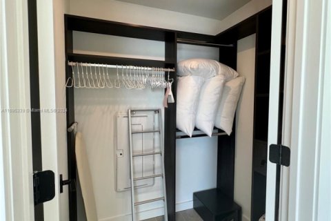 Купить кондоминиум в Майами, Флорида 39.02м2, № 2154386 - фото 16