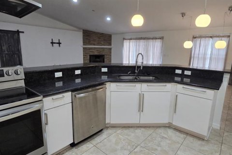Casa en alquiler en Ocala, Florida, 4 dormitorios, 244.98 m2 № 1837796 - foto 8
