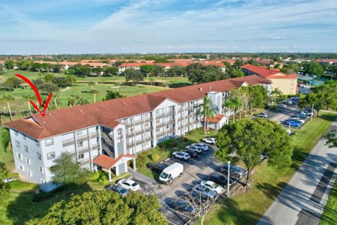 Condo in Pembroke Pines, Florida, 2 bedrooms  № 1741582 - photo 16