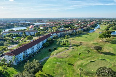 Condo in Pembroke Pines, Florida, 2 bedrooms  № 1741582 - photo 25