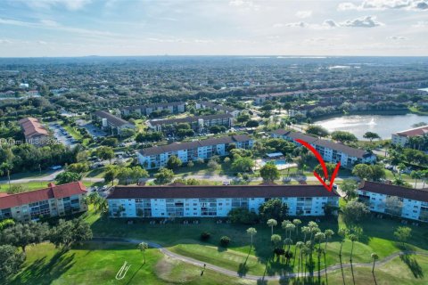 Condo in Pembroke Pines, Florida, 2 bedrooms  № 1741582 - photo 23