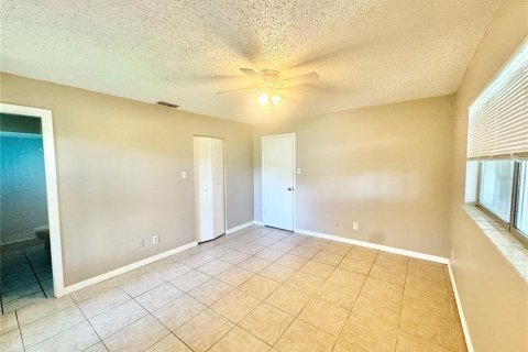 Casa en alquiler en Kissimmee, Florida, 3 dormitorios, 120.12 m2 № 1853853 - foto 5