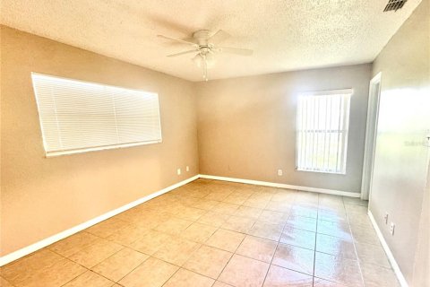Casa en alquiler en Kissimmee, Florida, 3 dormitorios, 120.12 m2 № 1853853 - foto 4