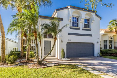 Дом в Пемброк-Пайнс, Флорида 4 спальни, 267.56м2 № 2007619