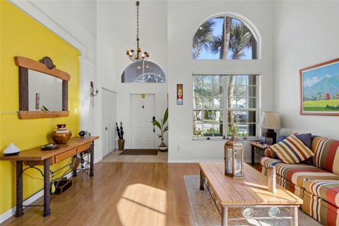 Купить виллу или дом в Пемброк-Пайнс, Флорида 4 спальни, 267.56м2, № 2007619 - фото 8